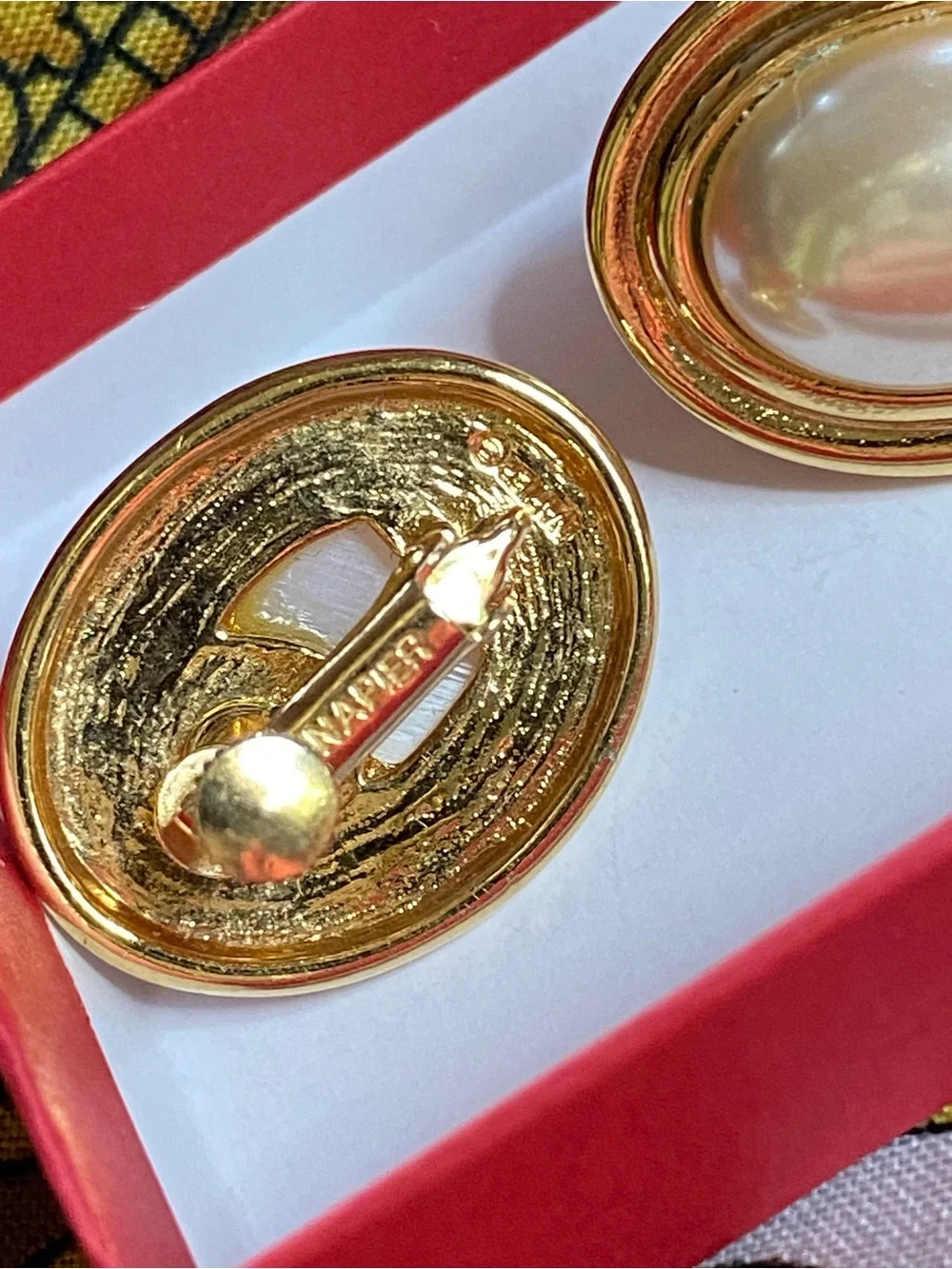 Napier elegant gold